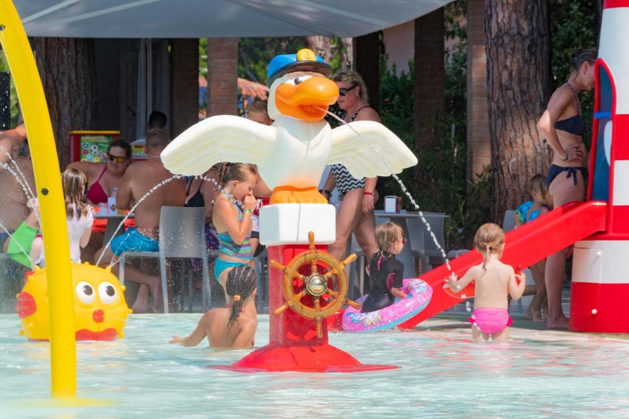 Camping Mare E Pineta Lido di Spina Exterior foto