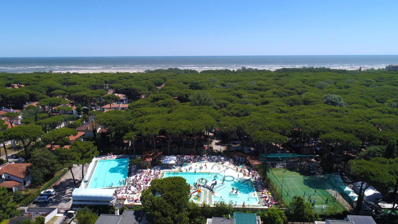 Camping Mare E Pineta Lido di Spina Exterior foto